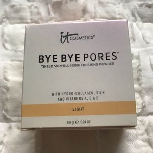 It cosmetics Bye-bye powder